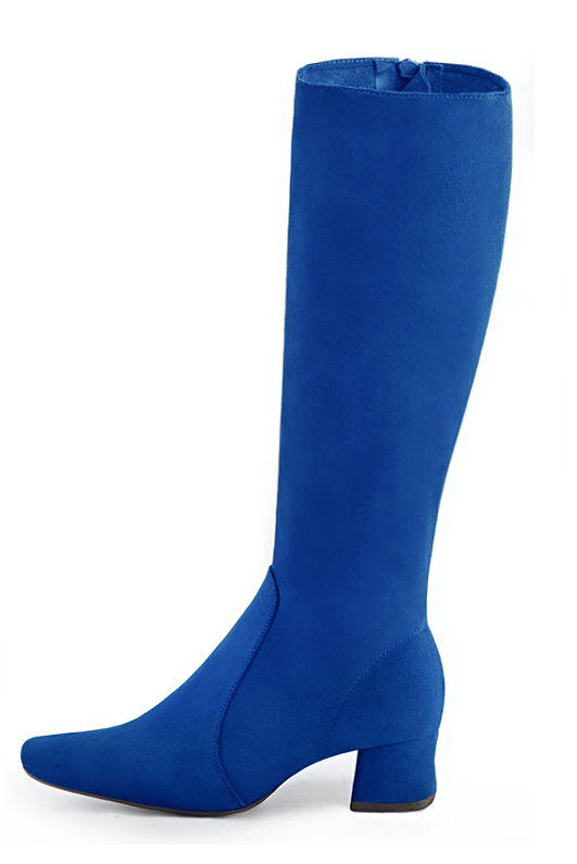 French elegance and refinement for these electric blue feminine knee-high boots, 
                available in many subtle leather and colour combinations. Record your foot and leg measurements.
We will adjust this pretty boot with zip to your measurements in height and width.
You can customise your boots with your own materials, colours and heels on the 'My Favourites' page.
To style your boots, accessories are available from the boots page. 
                Made to measure. Especially suited to thin or thick calves.
                Matching clutches for parties, ceremonies and weddings.   
                You can customize these knee-high boots to perfectly match your tastes or needs, and have a unique model.  
                Choice of leathers, colours, knots and heels. 
                Wide range of materials and shades carefully chosen.  
                Rich collection of flat, low, mid and high heels.  
                Small and large shoe sizes - Florence KOOIJMAN